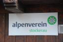 Sektion Stockerau des Alpenvereins, Tafel am Vereinshaus am Donau-Altarm